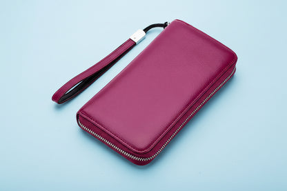 Zip & Go™ Leather Clutch Wallet