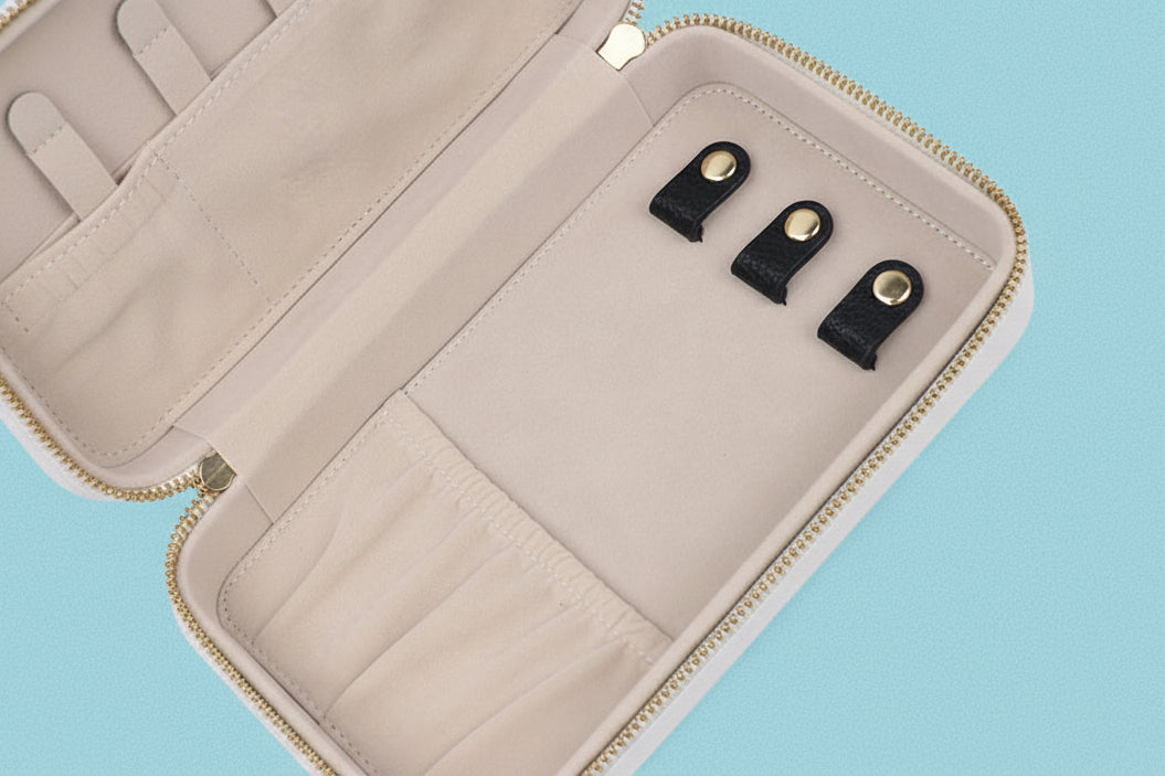 Pack It Pretty™ Leather Jewelry Case