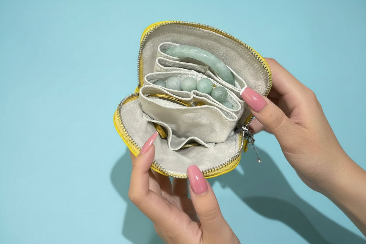Carry & Charm™ Mini Jewelry Case