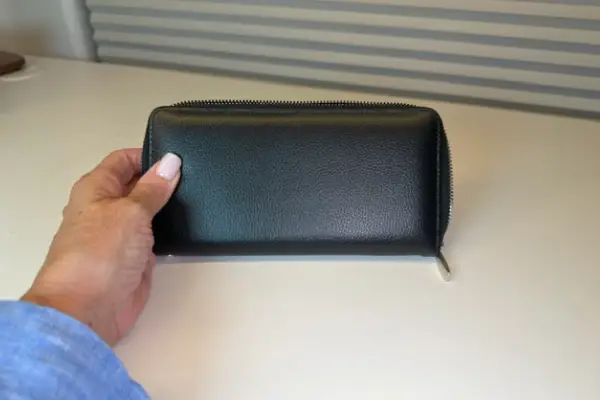Zip & Go™ Leather Clutch Wallet