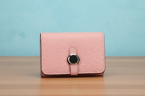 Pocket-Perfect Leather Card Wallet — Chic, Compact, Ready to Roam - Image 5
