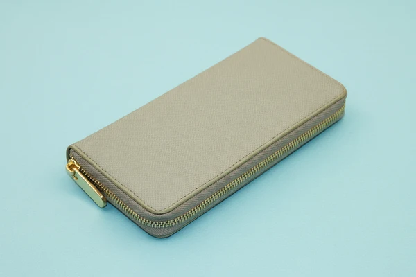 Zip & Go™ Leather Clutch Wallet - Image 5